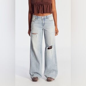 PacSun Casey Low Rise Baggy Jeans Ripped Light Indigo Wash